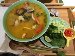 冬阴功海鲜汤米粉-越弥越南传统美食馆