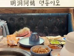 -明洞阿姨·韩式酱蟹烤肉·创意料理(三元桥店)