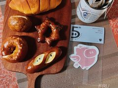 -WHEN PIGS FLY当猪飞
