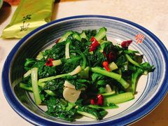 炝炒菊花菜-那家小馆•北京菜•烤鸭(中关村店)