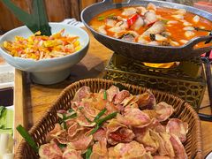 -老滇山寨•云南特色菜•地方菜•民族风情歌舞表演(金碧店)