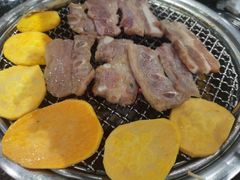 -啊美丽炭火烤肉(滑翔一店)