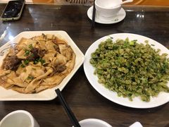 -壹阁胡羊焖饼(特色小吃街店)