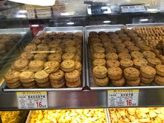 面包甜点陈列柜-赞记龙凤礼饼(龙津路店)
