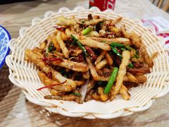 -江城燕子大排档(江汉路步行街店)