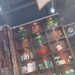 -PE SALON