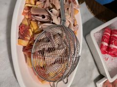 -尚尚仙·酸汤猪手·猪肚鸡火锅(华联万柳购物中心店)