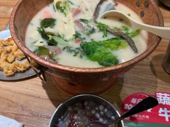 -成都你六姐·牛肉冒菜(信泰中心商场店)