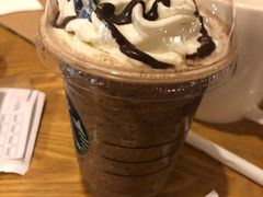 -星巴克(静安嘉里中心B2店)