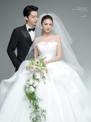 -雪中彩影婚纱摄影·微光艺术中心