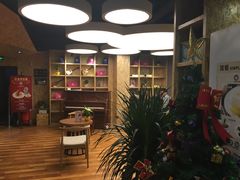 -新华里咖啡书吧(新华书店小寨店)