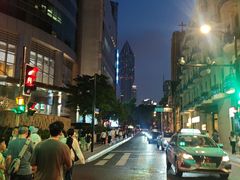 -上海来福士广场
