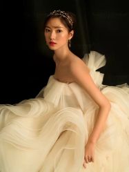 -雪中彩影婚纱摄影·微光艺术中心