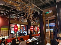 大堂-鸣记脆皮烤鱼·海鲜烤鱼(亿合城店)