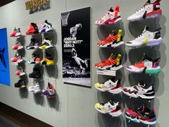 -Air Jordan(世贸天阶店)