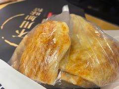招牌奶香饼-关东小磨东北菜(上海长风大悦城店)