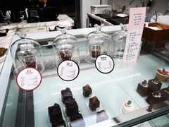 -UNI UNI(环亚凯瑟琳店)