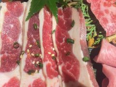 -山川小町·极番烧肉(新地假日广场店)