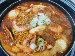 -三清洞摩西韩式年糕火锅(威高广场店)