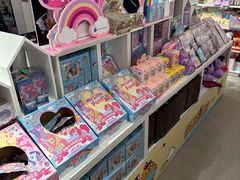 -名创优品(北京新中关购物中心地铁层店)