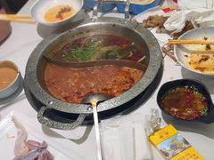 -嘎琉鲜切牛肉自助火锅