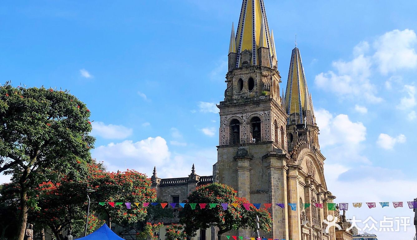 在墨西哥瓜达拉哈拉赶上一场印第安风俗的万圣节🎃