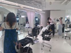 -SALON DE VANHADA
