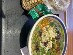 -云阿蛮云南生烫牛肉米线(奉贤路店)