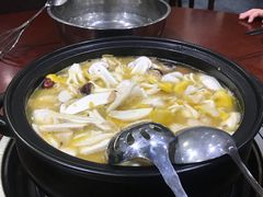 -菌之家·专业纯野生菌火锅·特色炒菌