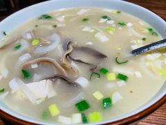 回民羊杂汤-塔哈尔·新疆盛宴(城西银泰店)
