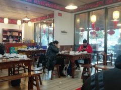 大堂-岳记兴隆·青城腊排铜火锅(融创店)