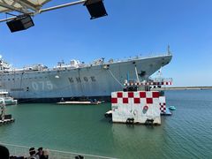 -泰达航母主题公园