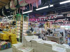 -西北轻工批发市场