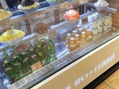 面包甜点陈列柜-劳顶笨咖啡(益华广场店)