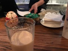 新疆奶茶-阿里家·新疆烤肉酒場 by MIG