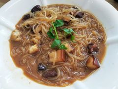 -洪姐川菜东北菜铁锅炖(天生丽街店)