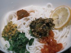 -粉八·云南米线·建水烧烤(常熟路店)
