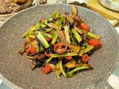干锅什锦野山菌-苏梦江南·淮扬菜(夫子庙店)
