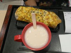 早餐台式经典香肠花样蛋饼-永和大王(浦东南路店)