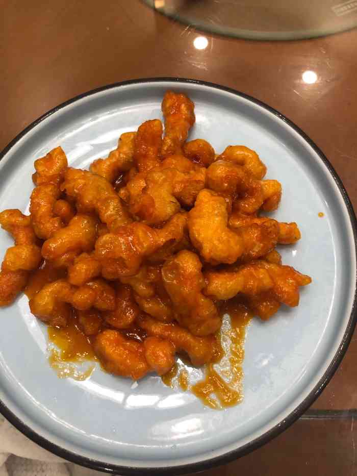 长兴楼就在在杜家坎南边一点儿挨着西游王国主题乐园吃完饭直接就带着