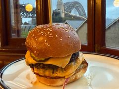 雙層和牛漢堡-Ribs & Burgers The Rocks