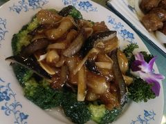 海参烧蹄筋-宝发园名菜馆