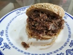 烧饼夹烧牛羊肉-老爆肚满五香烧牛羊肉