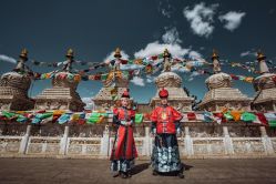 点击看大图 -苏雅影像蒙古婚纱摄影工作室
