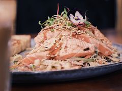 烤三文鱼沙拉-O'mills Sourdough Bakery&Bistro(永嘉路店)