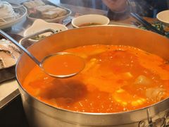 -尚尚仙·酸汤猪手·猪肚鸡火锅(华联万柳购物中心店)