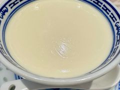 老香港鲜奶冻-香港百合居(LCM置汇旭辉广场店)