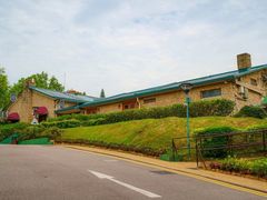 -香港赛马会双鱼河会所