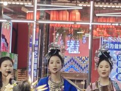 -刘姐啤酒鱼民族演艺餐厅(西街总店)