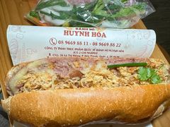 -Bánh Mì Huynh Hoa
